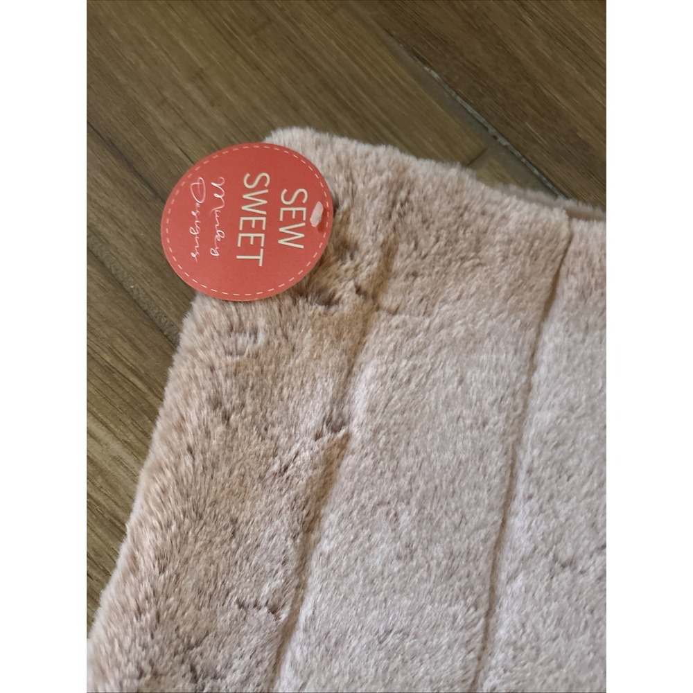 Minky Couture Genuine Tan White plush ultra soft Pillow Case 26.5" x 19.5" - Picture 2 of 6